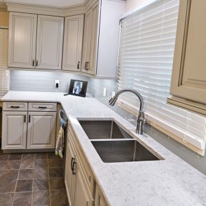 slide-countertop-carrara-marble-1