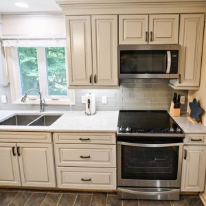 slide-countertop-carrara-marble-3