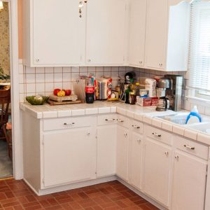 slide-countertop-carrara-marble-9-before